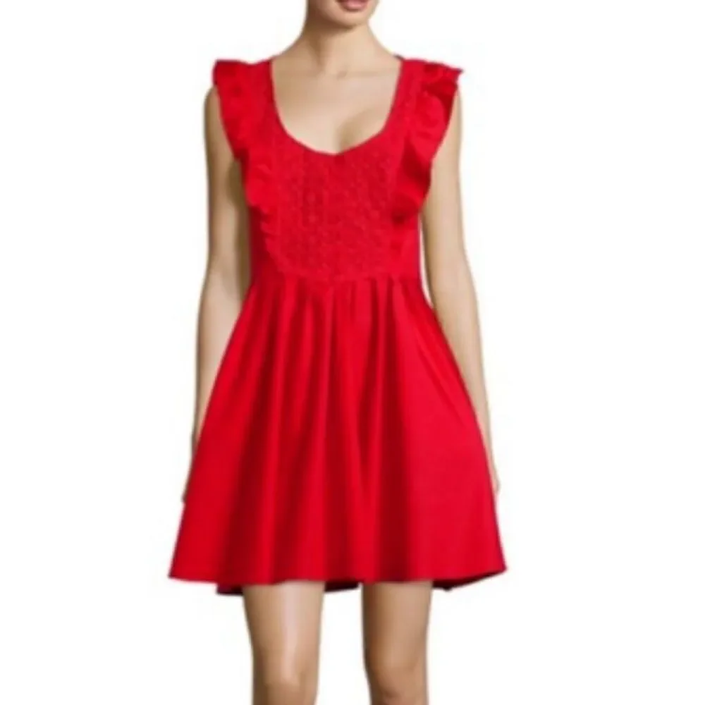 Free People all cotton mini dress in red! Beautifully whimsical side pockets Med